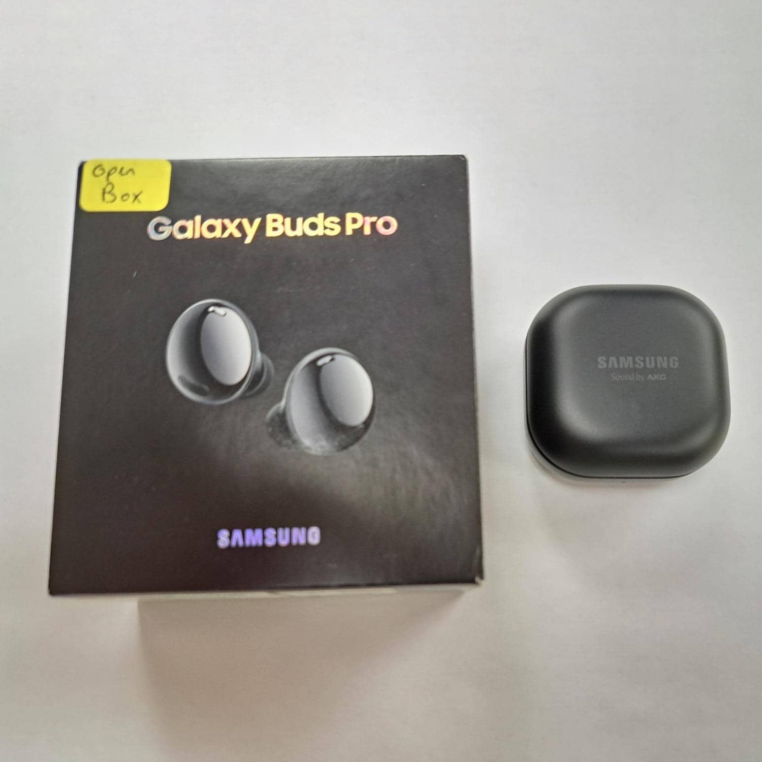 Samsung Galaxy Buds Pro Headphones & Earbuds New White