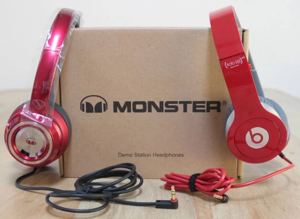 Beats Solo Wireless Headphones & Earbuds New White