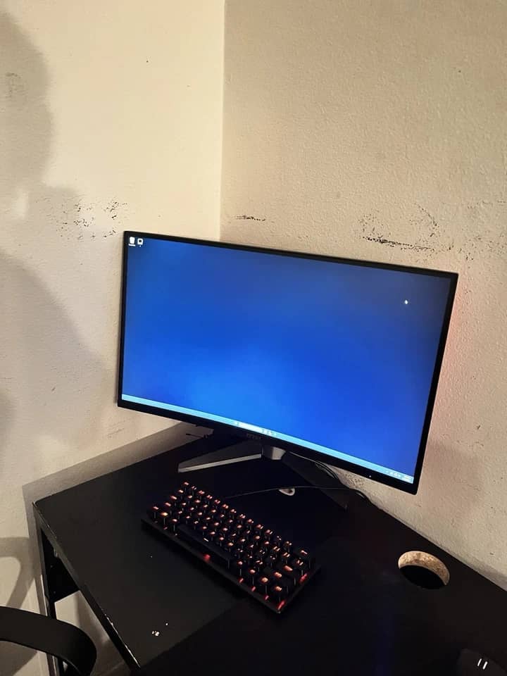 MSI OPTIXMAG27CQ Monitors New Black