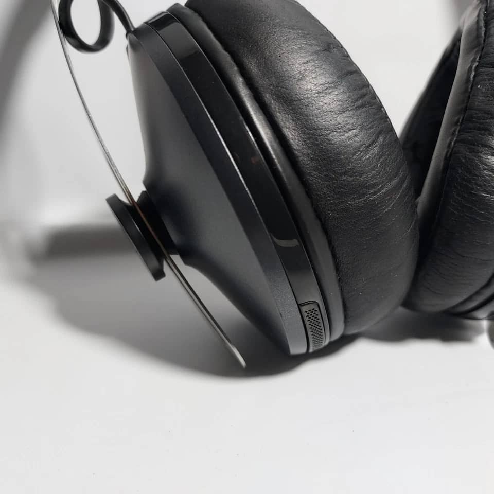 Sennheiser Momentum 2 Wireless Headphones & Earbuds Used - Good Black