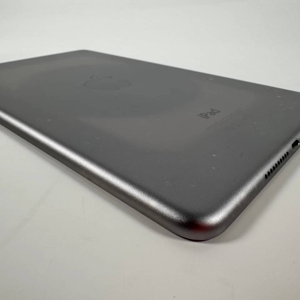 Apple iPad Mini 4 Tablets Silver 32GB New