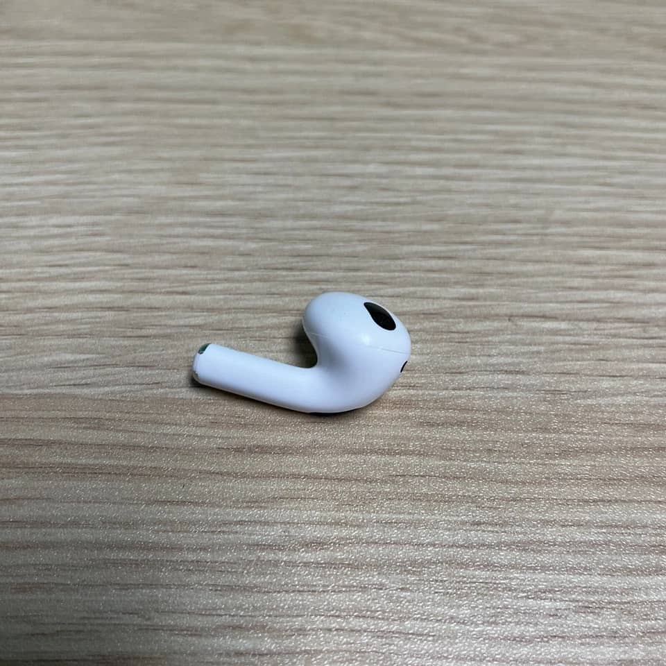 Apple AirPods 3 Headphones & Earbuds New White