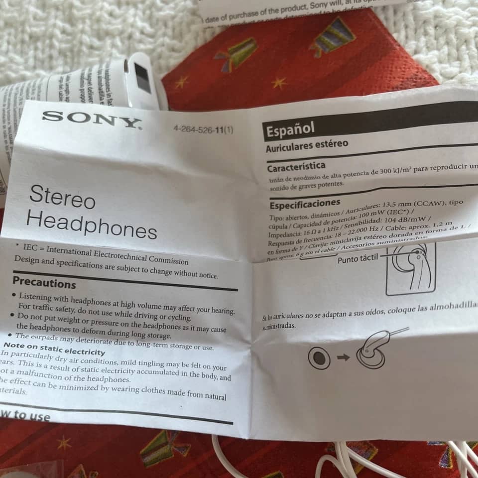 Sony MDRE9LP/BLK Headphones & Earbuds New White