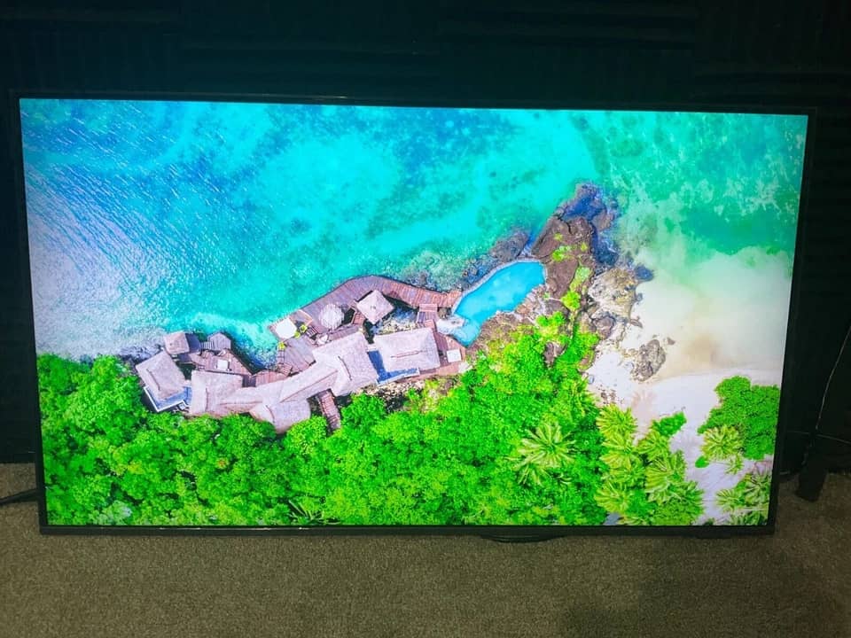 Samsung Q60AAN TVs Open-Box Excellent Gray