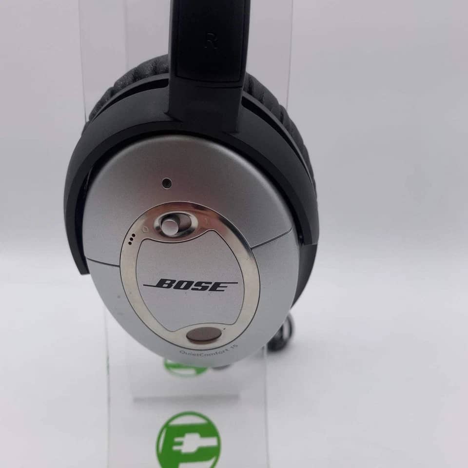 Bose QuietComfort 15 Headphones & Earbuds New Silver