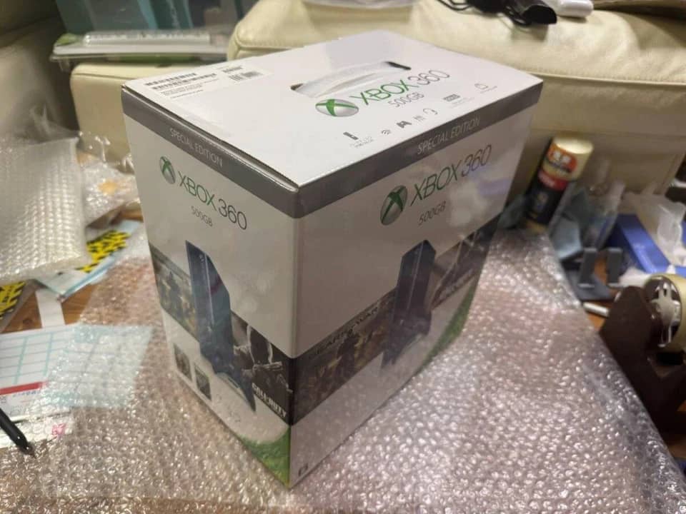 Microsoft XBOX 360 E Video Game Consoles New Blue