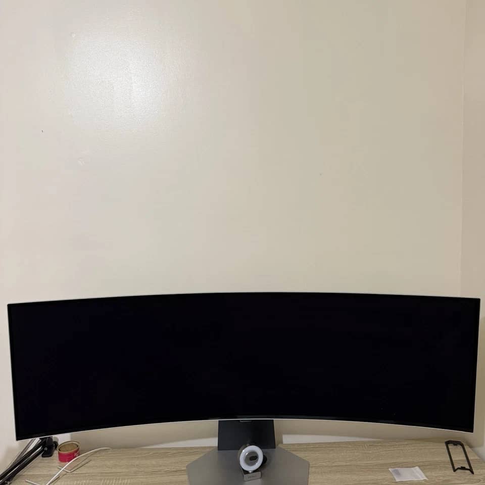 Samsung Odyssey G9 Monitors New Black