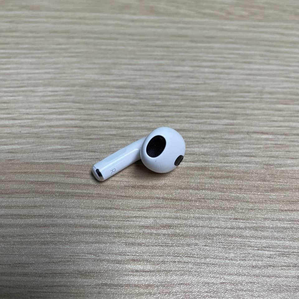 Apple AirPods 3 Headphones & Earbuds New White