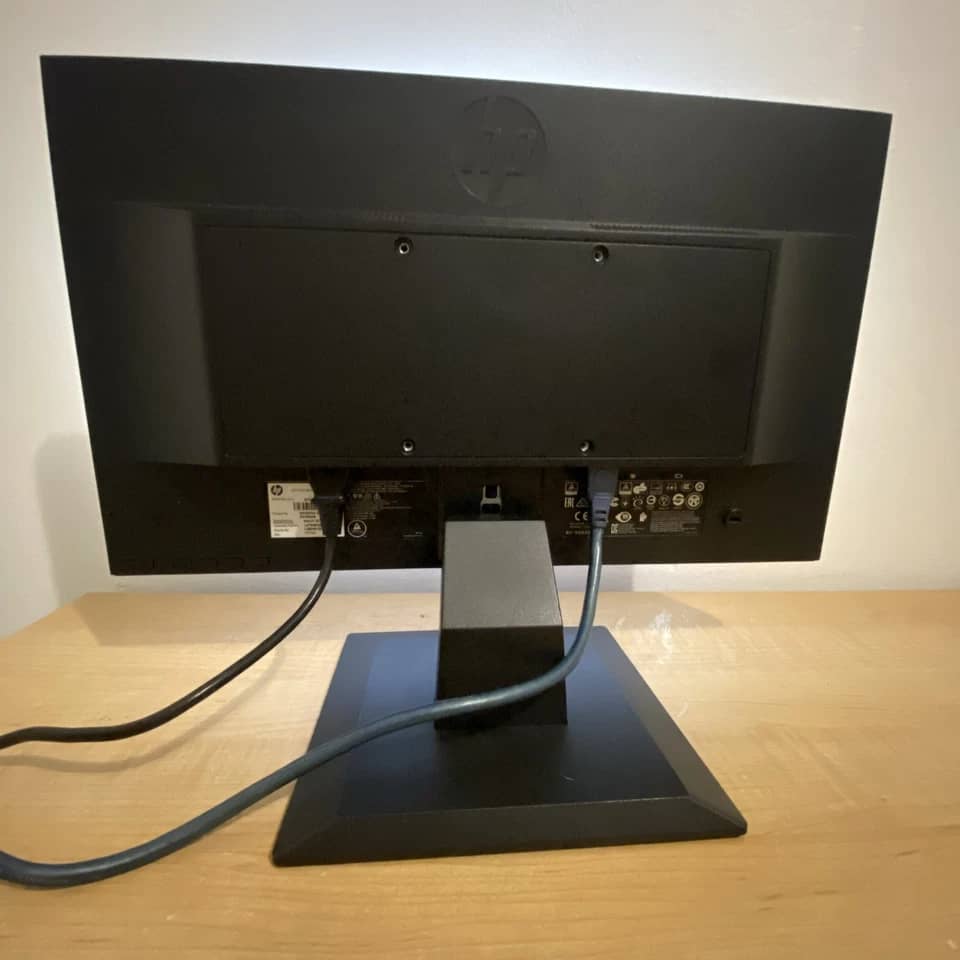 HP P204 Monitors Open-Box Excellent Black