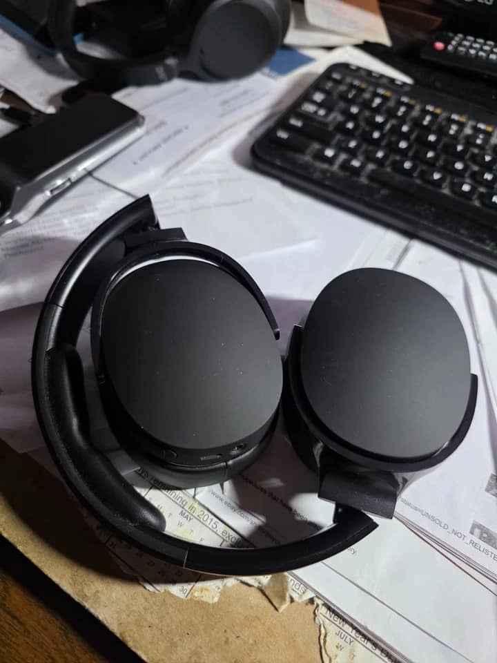Skullcandy Hesh 3 Wireless Headphones & Earbuds Used - Good Black