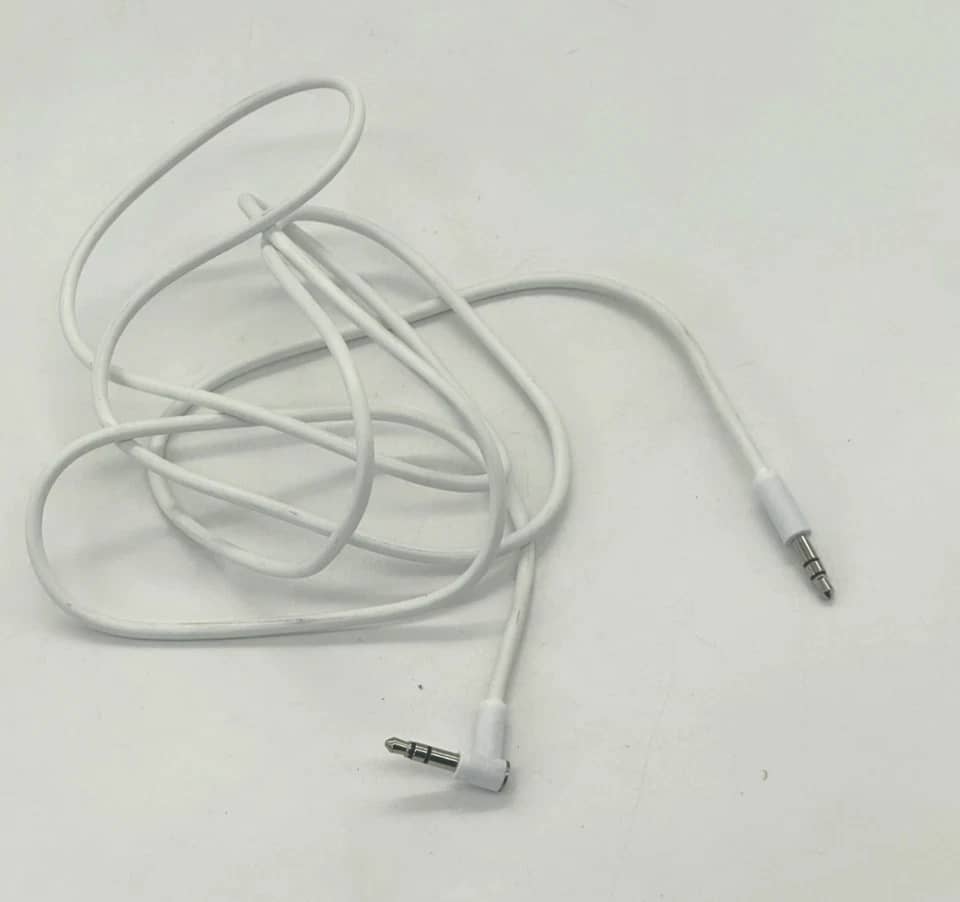 Beats Solo Wireless Headphones & Earbuds New White