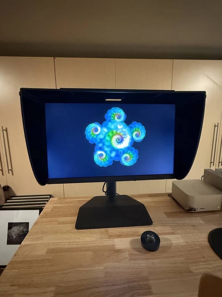 BenQ SW272Q Monitors New Black
