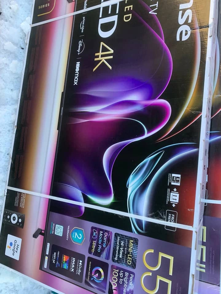 Hisense U7N TVs Open-Box Excellent Black