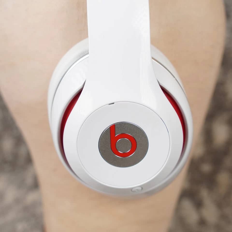 Beats Studio 2 Wireless Headphones & Earbuds New Blue