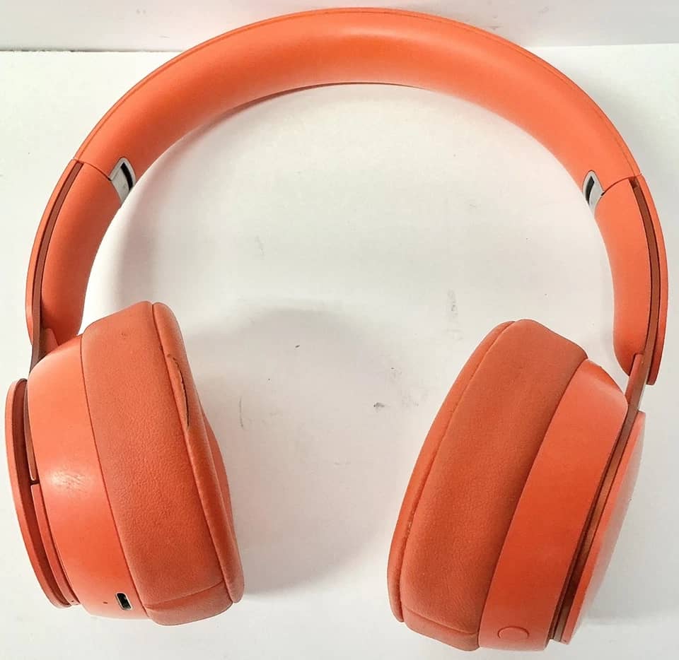 Beats Studio Pro Headphones & Earbuds New White