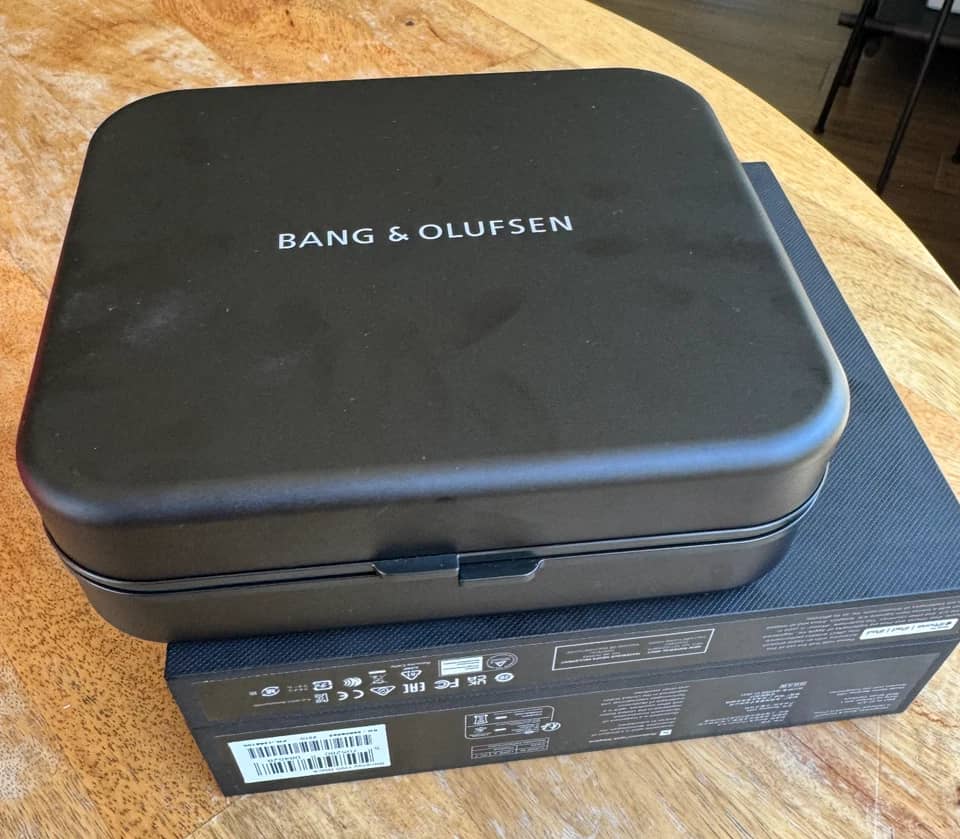 Bang & Olufsen Beoplay H95 Headphones & Earbuds New Black