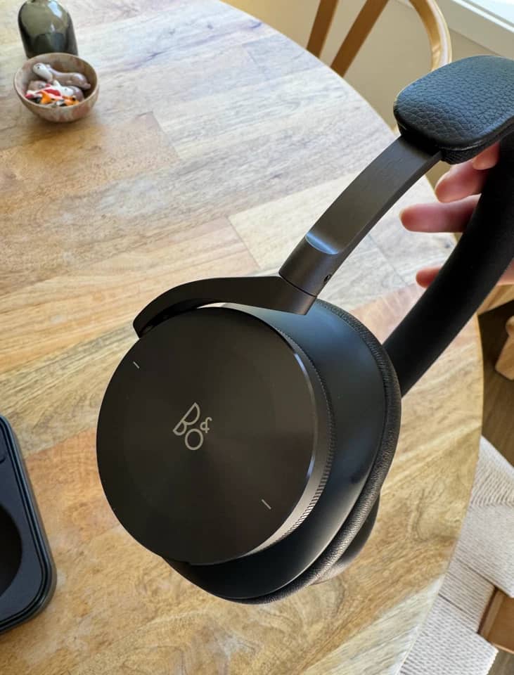 Bang & Olufsen Beoplay H95 Headphones & Earbuds New Black