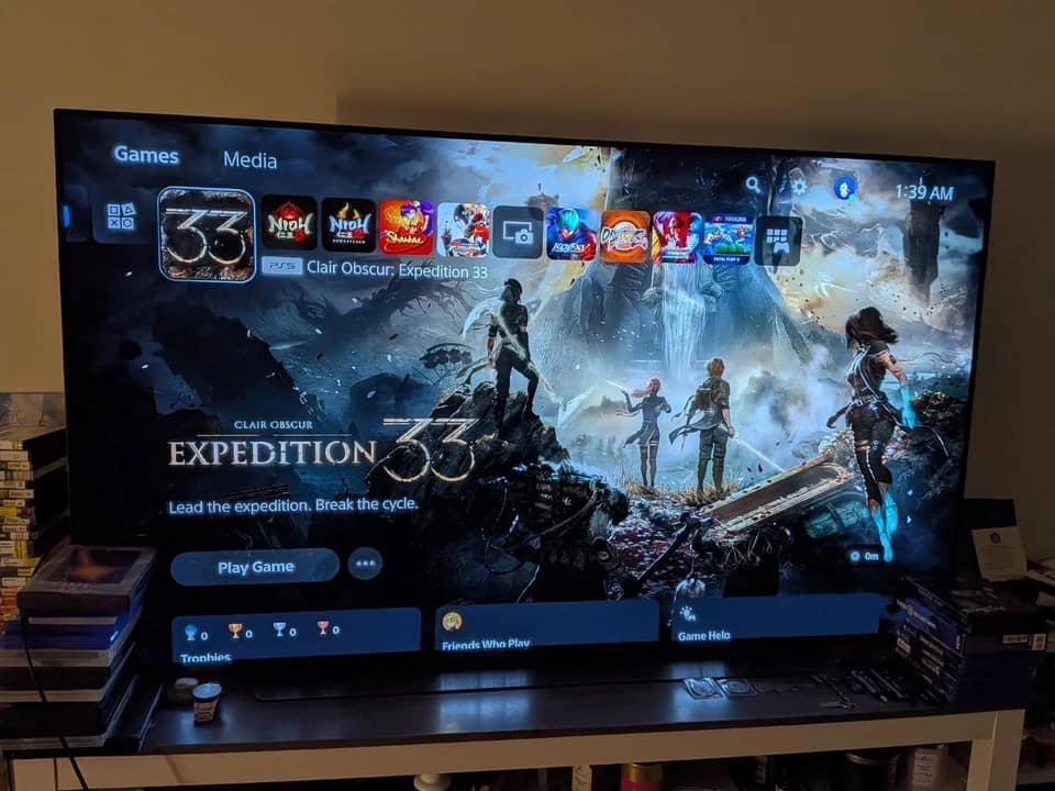 LG C1PUB TVs New Black