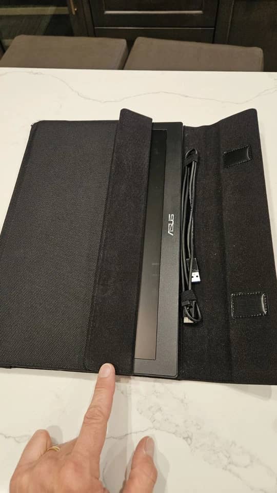 ASUS MB168B Monitors Used - Good Red