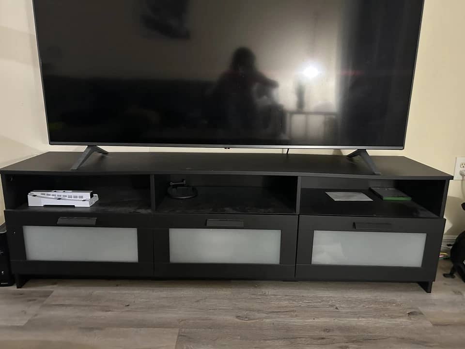 LG UQ7590PUB TVs New Gray