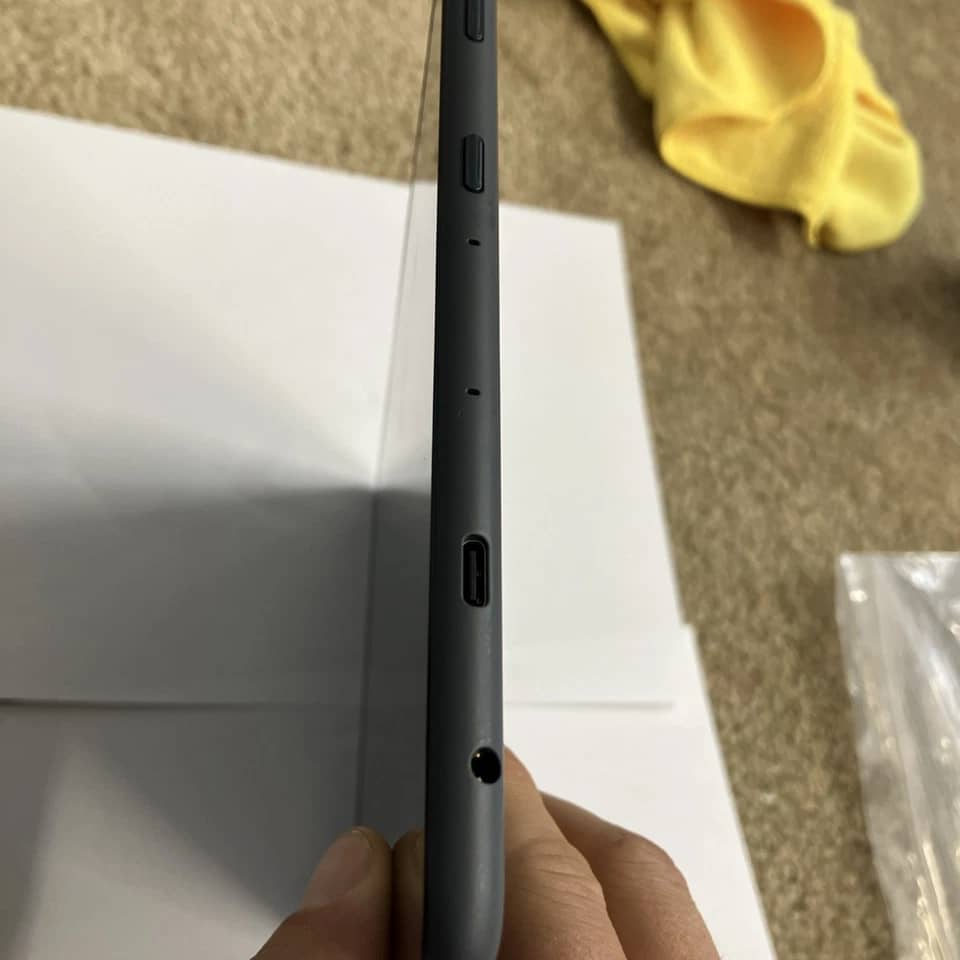 Amazon Fire HD 10+ 11th Tablets Gray 32GB New