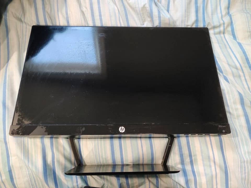 HP V223ve Monitors Used - Good Black