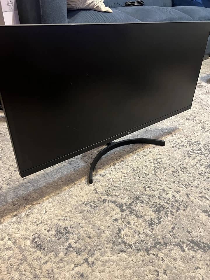 LG 34WL500 Monitors New Black