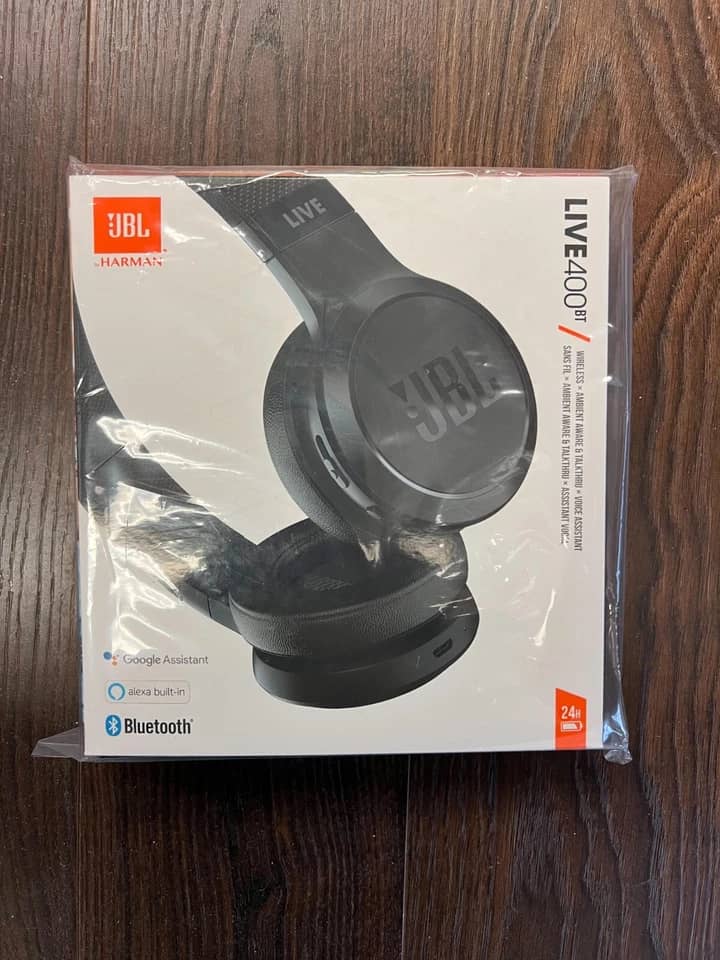 JBL Live 400BT Headphones & Earbuds New Black
