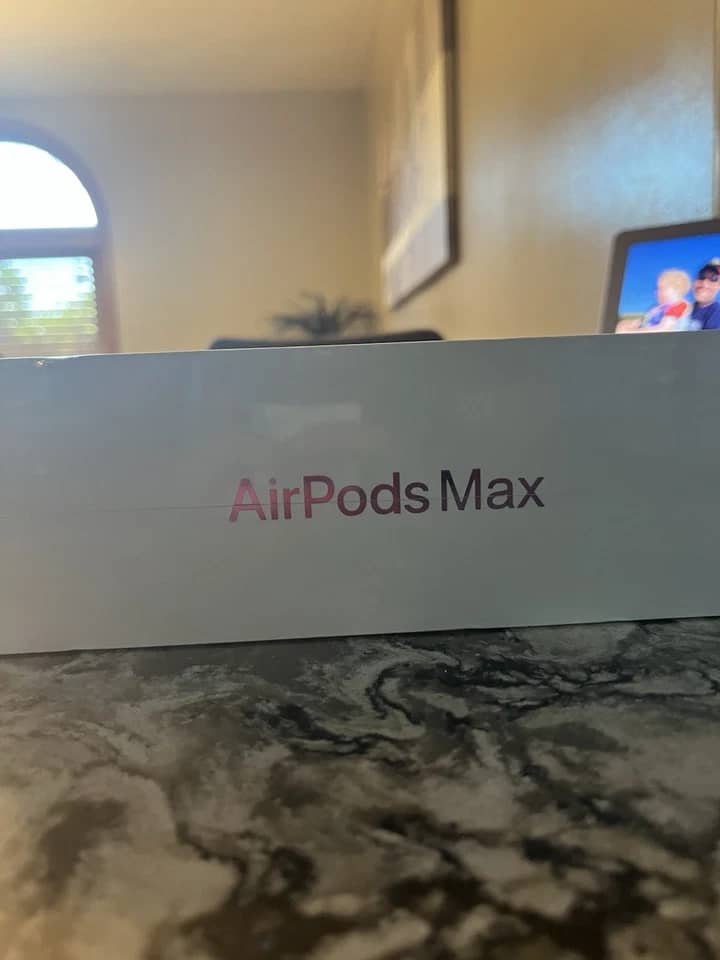 Apple AirPods Max Headphones & Earbuds New Orange