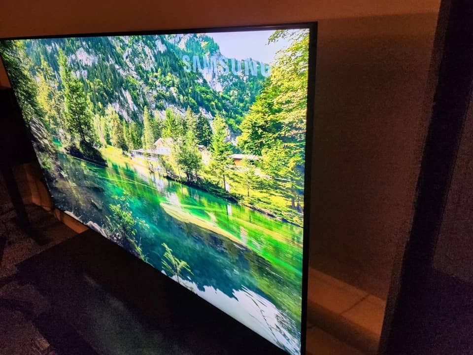 Samsung QN90B TVs Used - Good Black
