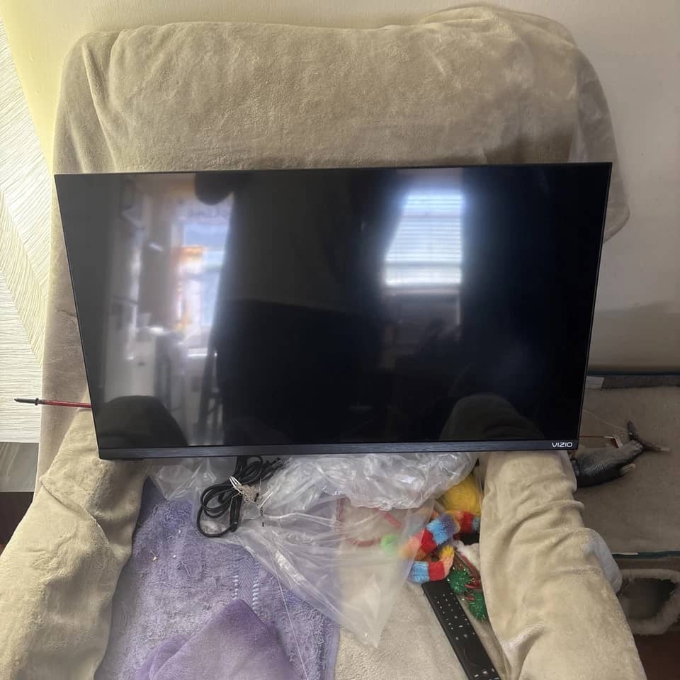 VIZIO D32f-J04 TVs New Black