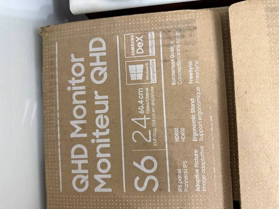 Samsung S24A600NWN Monitors Open-Box Excellent Black