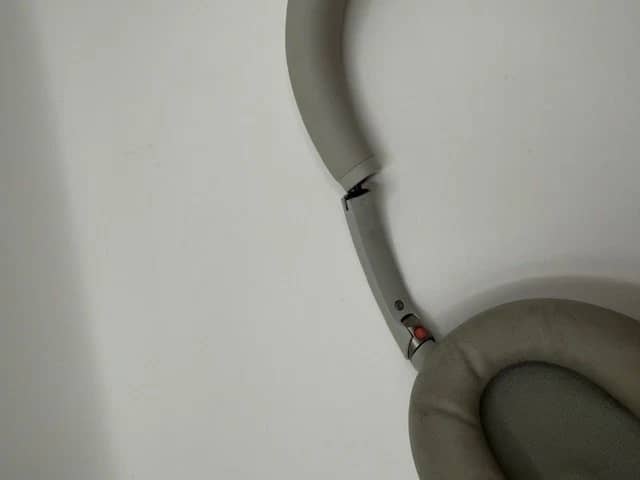 Sony WH-1000XM6 Headphones & Earbuds New Silver