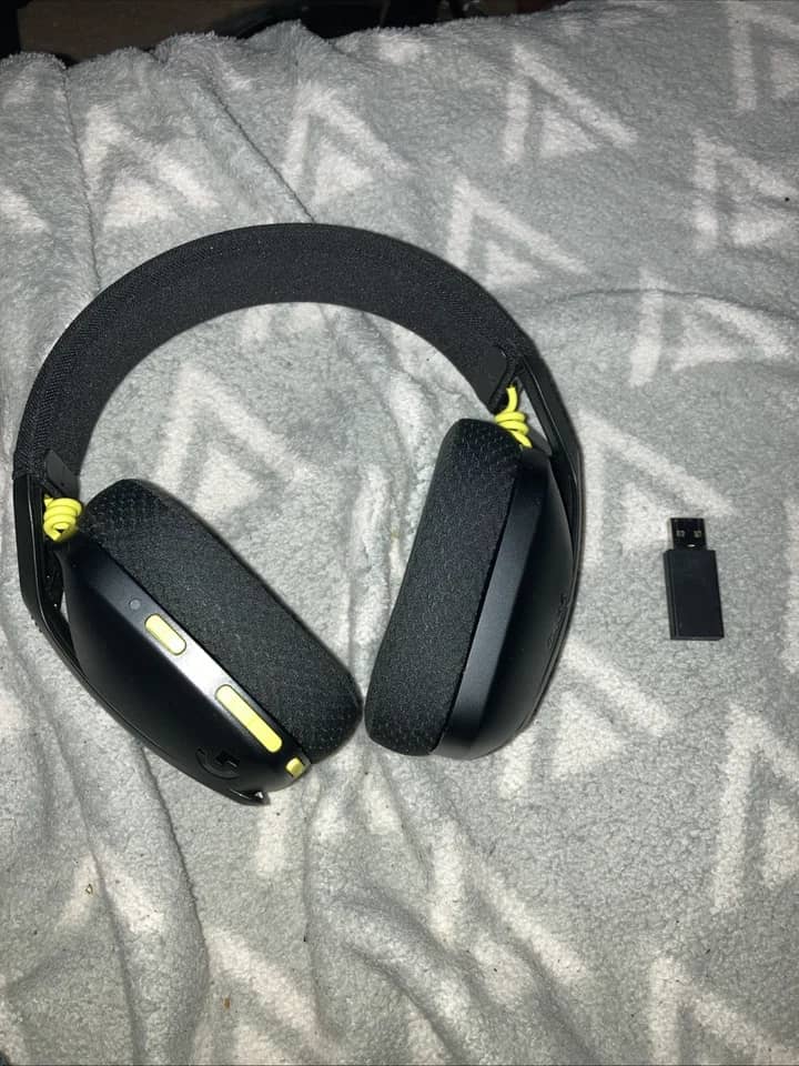 Logitech G435 Headphones & Earbuds Open-Box Excellent Black