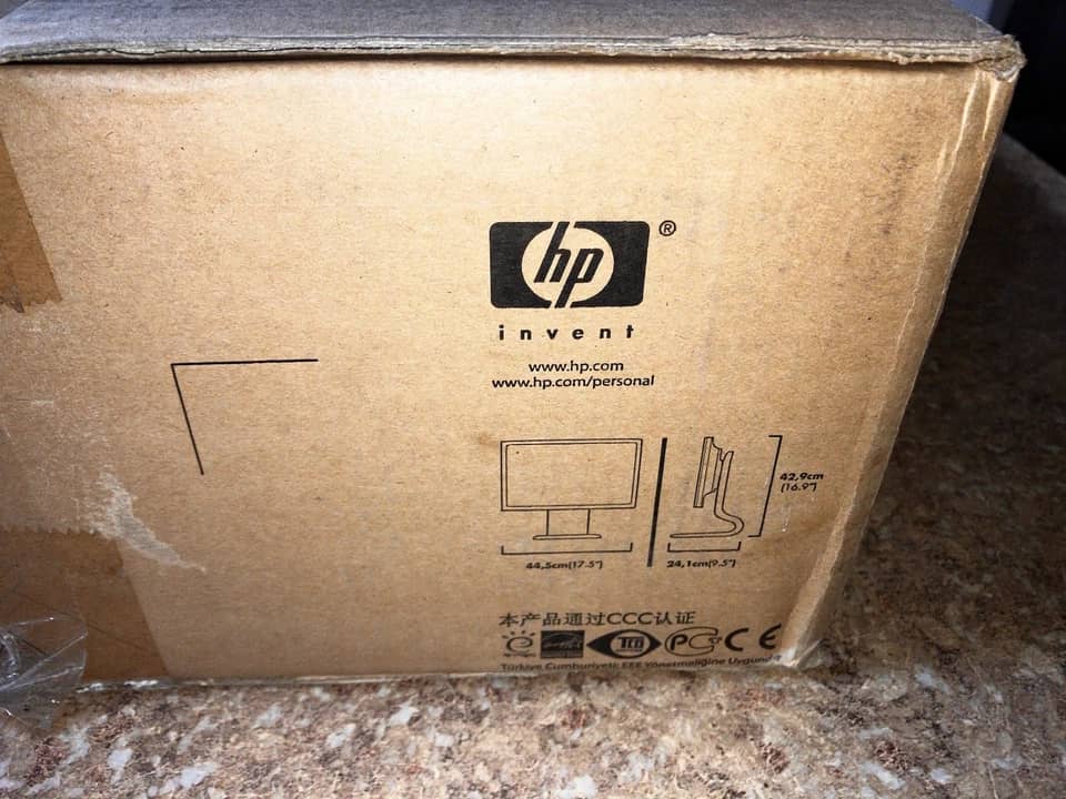HP LA1905wg Monitors Open-Box Excellent Black