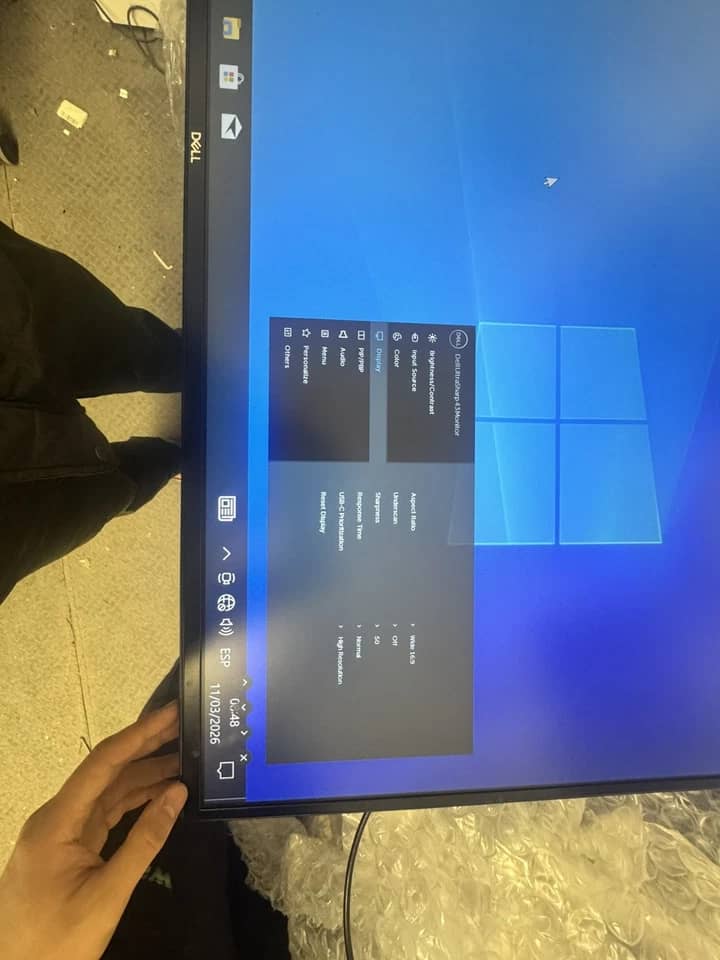 Dell U4323QE Monitors Open-Box Excellent Black