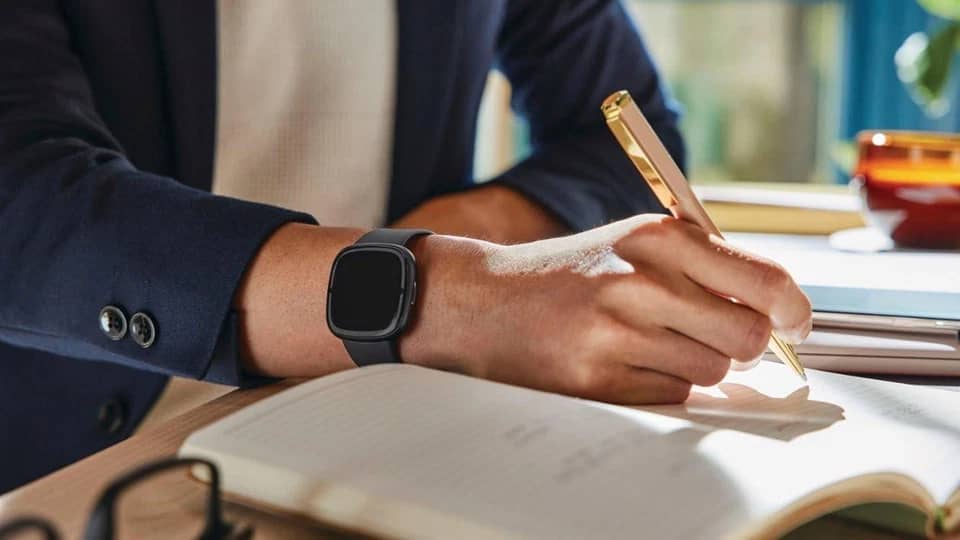 Fitbit Versa 4 Smartwatches New Black