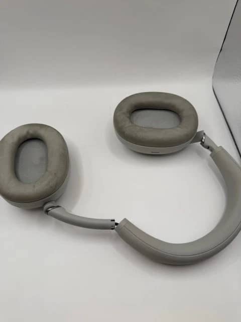 Sony WH-1000XM6 Headphones & Earbuds New Silver