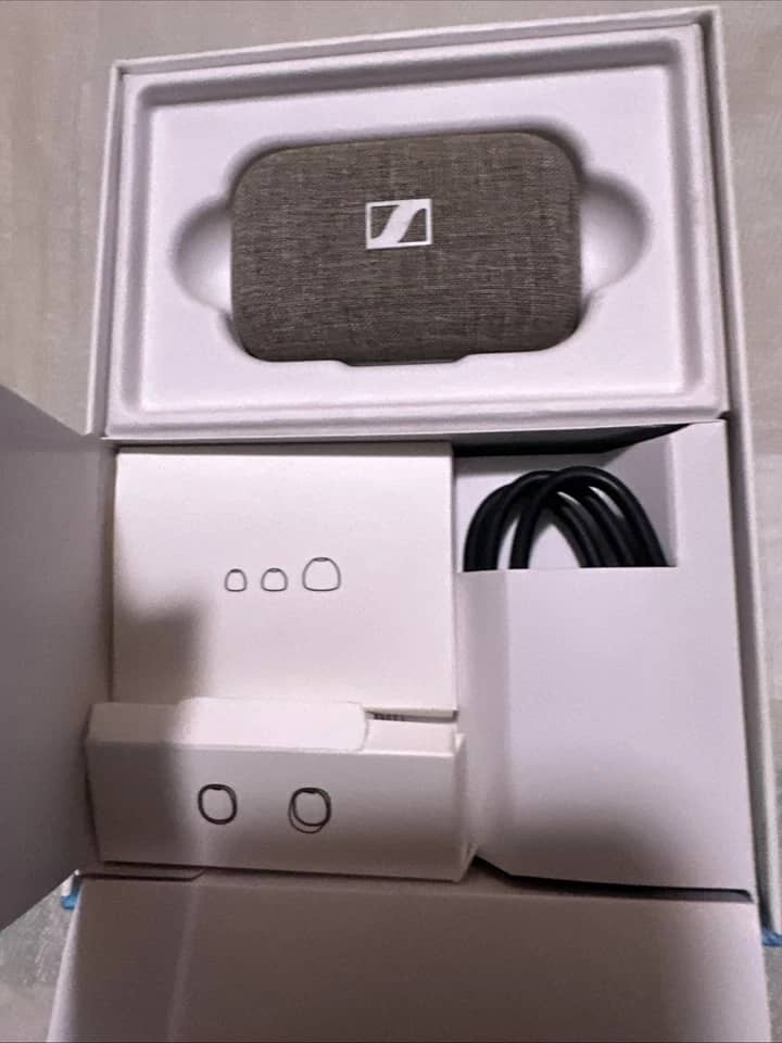 Sennheiser Momentum 3 Wireless Headphones & Earbuds New Black