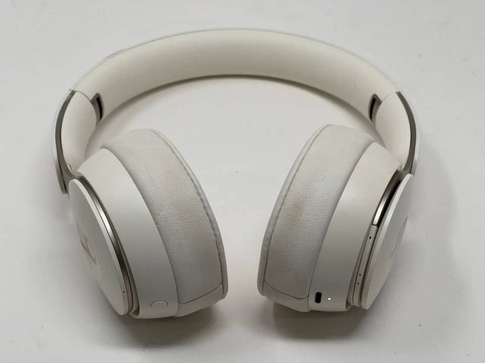 Beats Solo Pro Headphones & Earbuds New Blue