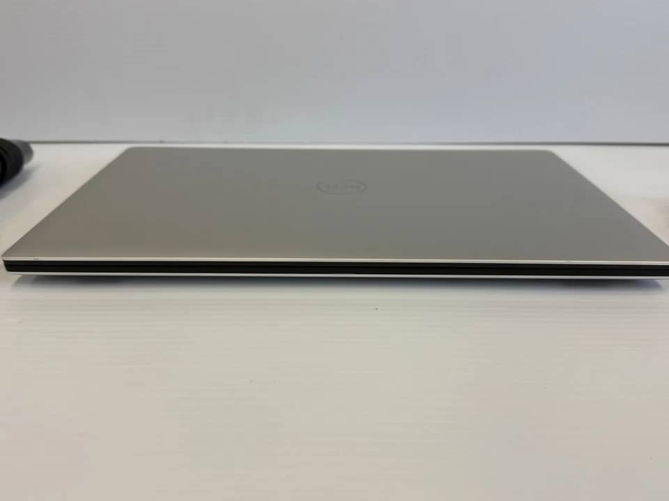 Dell XPS 15 9570 Computers Open-Box Excellent 1TB 32GB