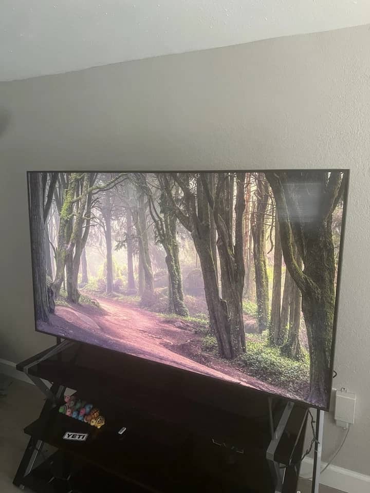 Samsung Q60 TVs Open-Box Excellent Black