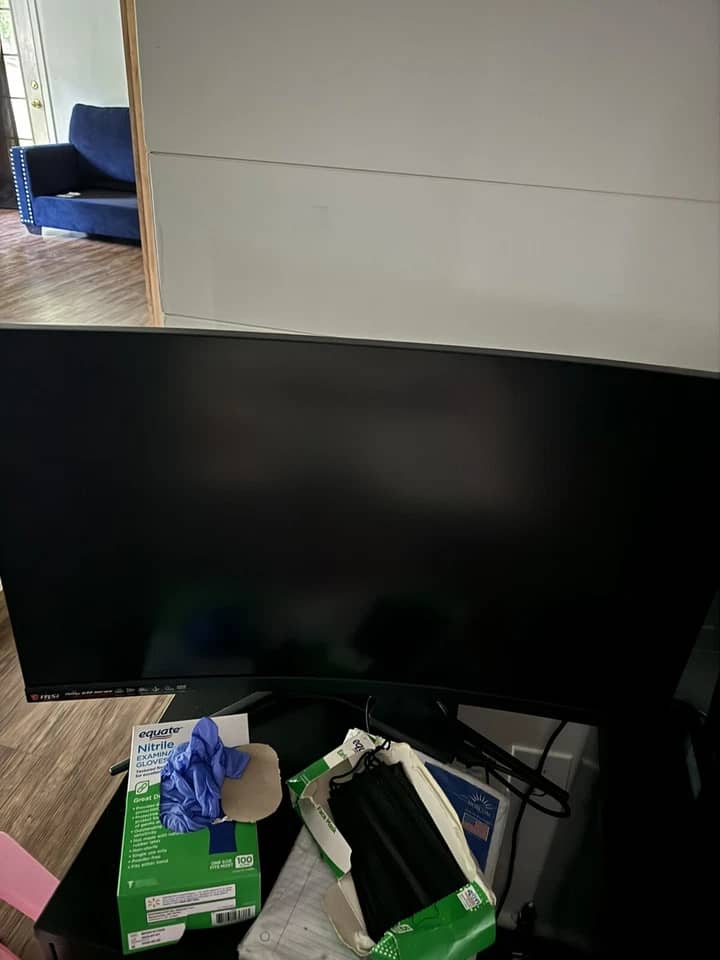 MSI G32C4W Monitors New Black