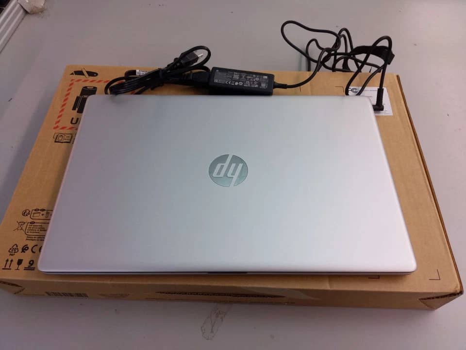 HP 17-cp3 Computers New 256GB 8GB