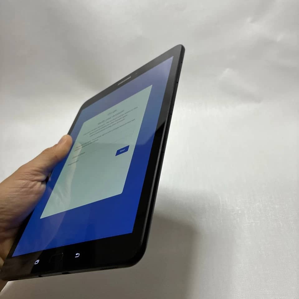 Samsung Galaxy Tab S3 Tablets Silver 32GB Refurbished - Excellent