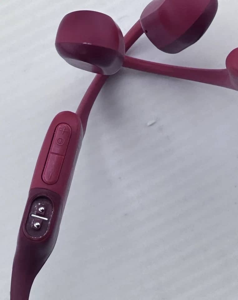 Shokz OpenRun Headphones & Earbuds New Blue