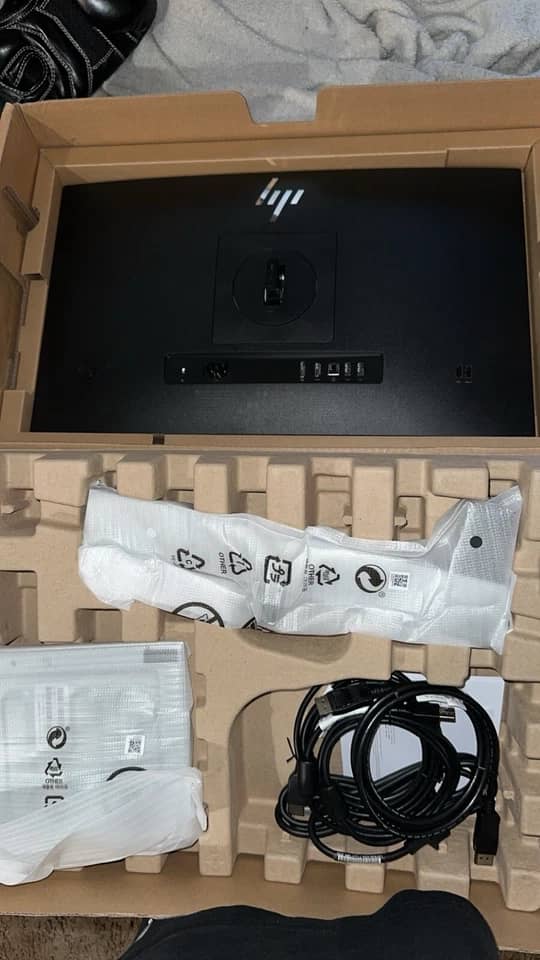 HP E24 G5 Monitors New Black