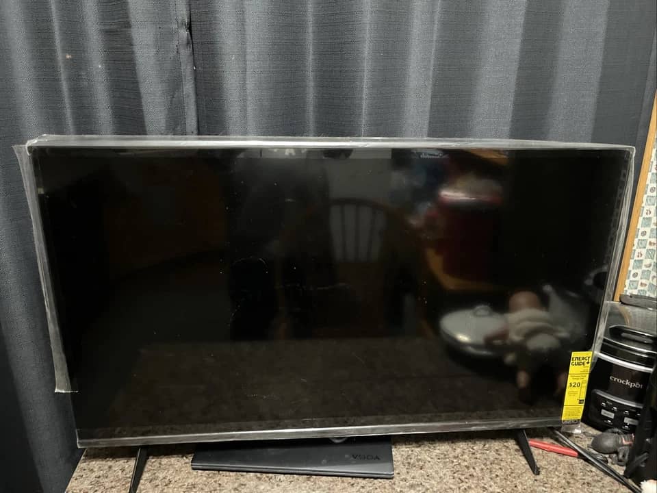 VIZIO V-Series V505-H19 TVs Used - Good Silver