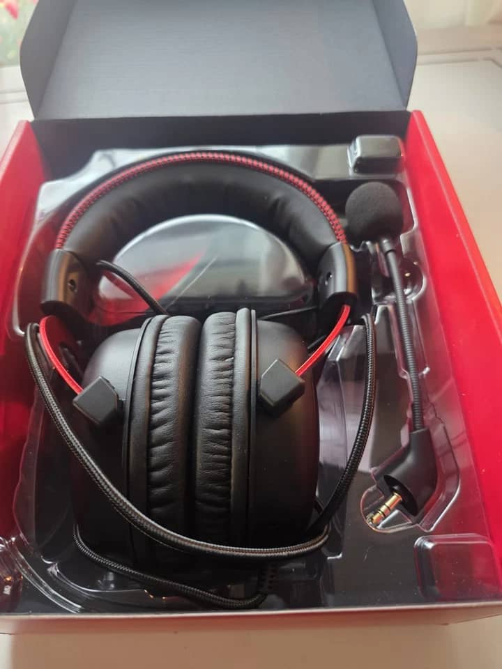 HyperX Cloud II Headphones & Earbuds New Silver