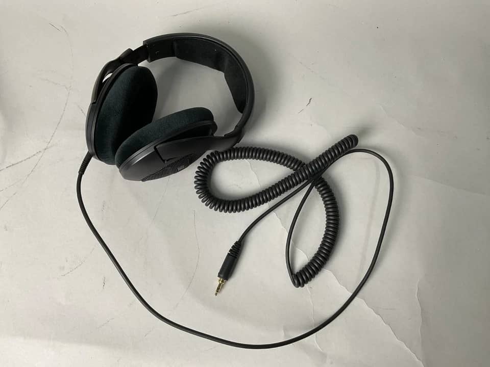 Sennheiser HD 400 PRO Headphones & Earbuds New Black
